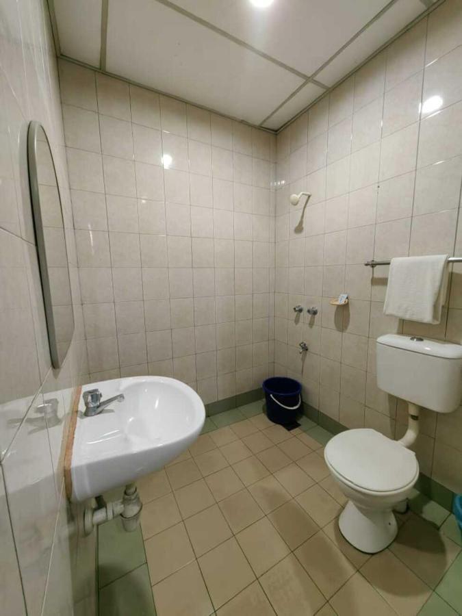 Hotel Century Inanam 3*